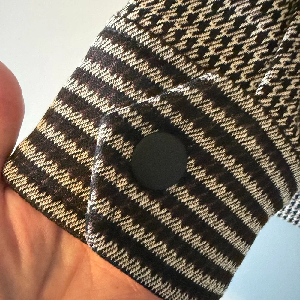 CAbi ‘Baron Blazer’ Chic Black, Brown & Cream Houndstooth Jacket. Unlined. Zip. - Picture 5 of 10